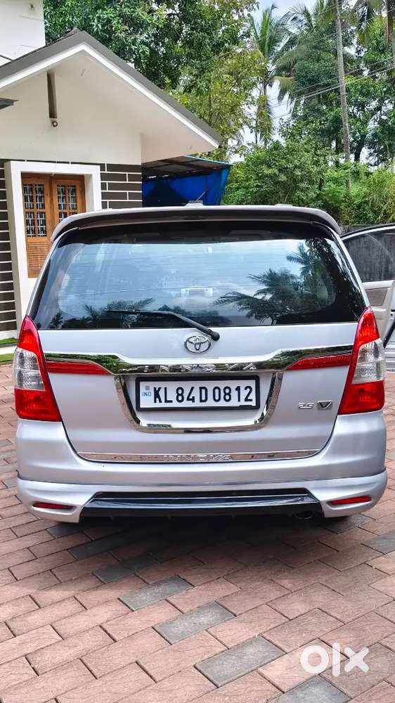 Toyota Innova V 2013