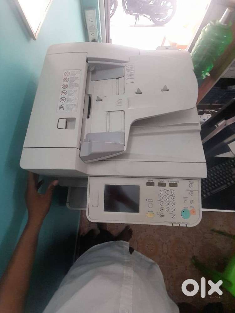 Xerox Machine Canon image runner 2525w