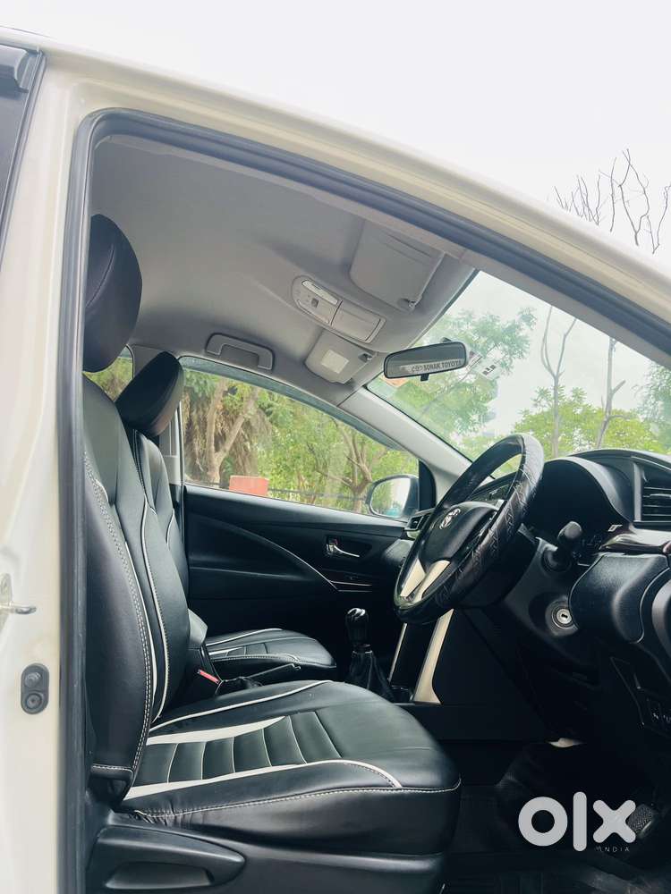 Toyota Innova Crysta 2.4 G Mt 7 Str, 2017, Diesel