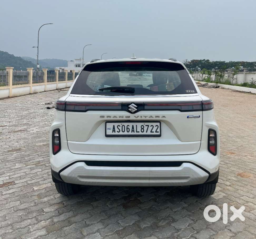 Maruti Suzuki Grand Vitara Smart Hybrid Alpha, 2024, Petrol