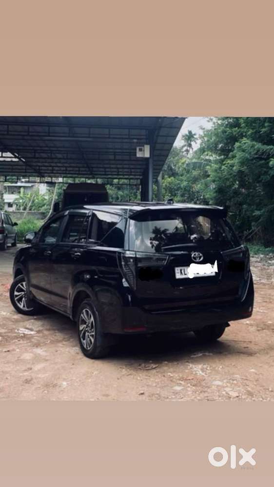 Toyota Innova Crysta 2022 Diesel Well Maintained Type 2