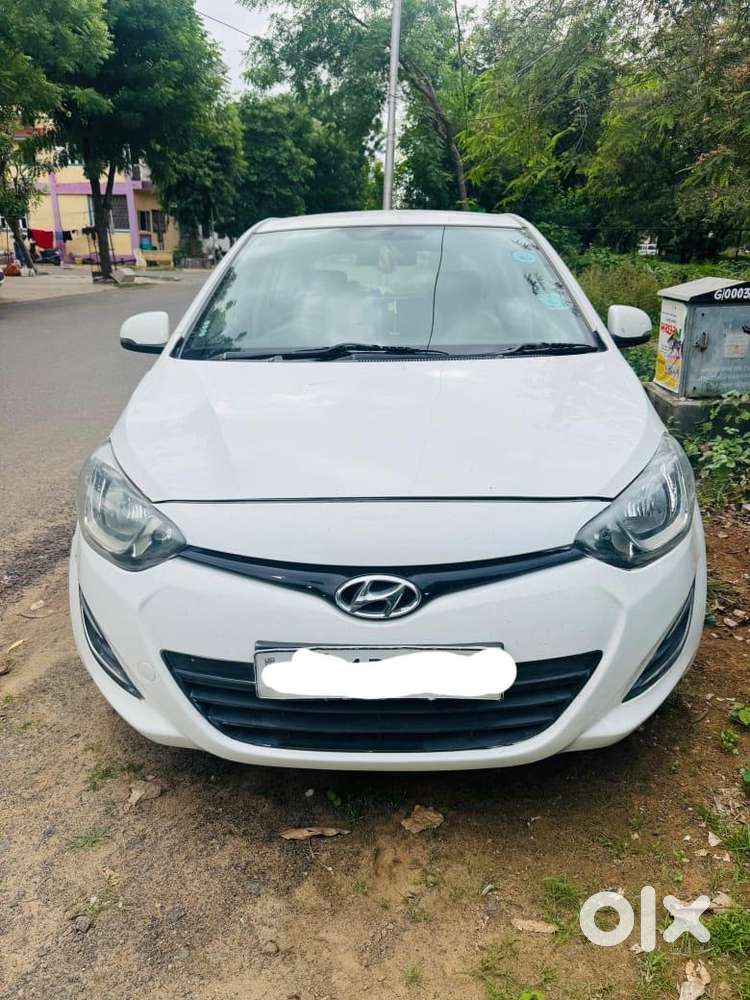 Hyundai I20 2013 Cng & Hybrids Good Condition