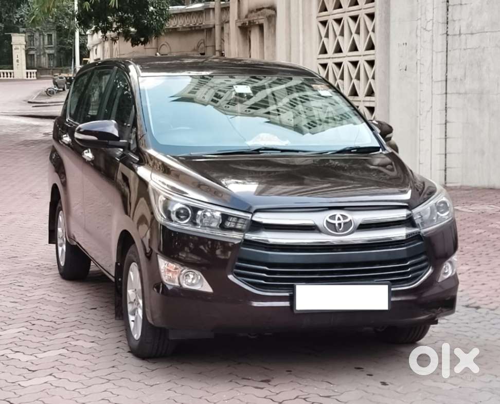 Toyota Innova Crysta 2.4 V 8 Str, 2016, Diesel