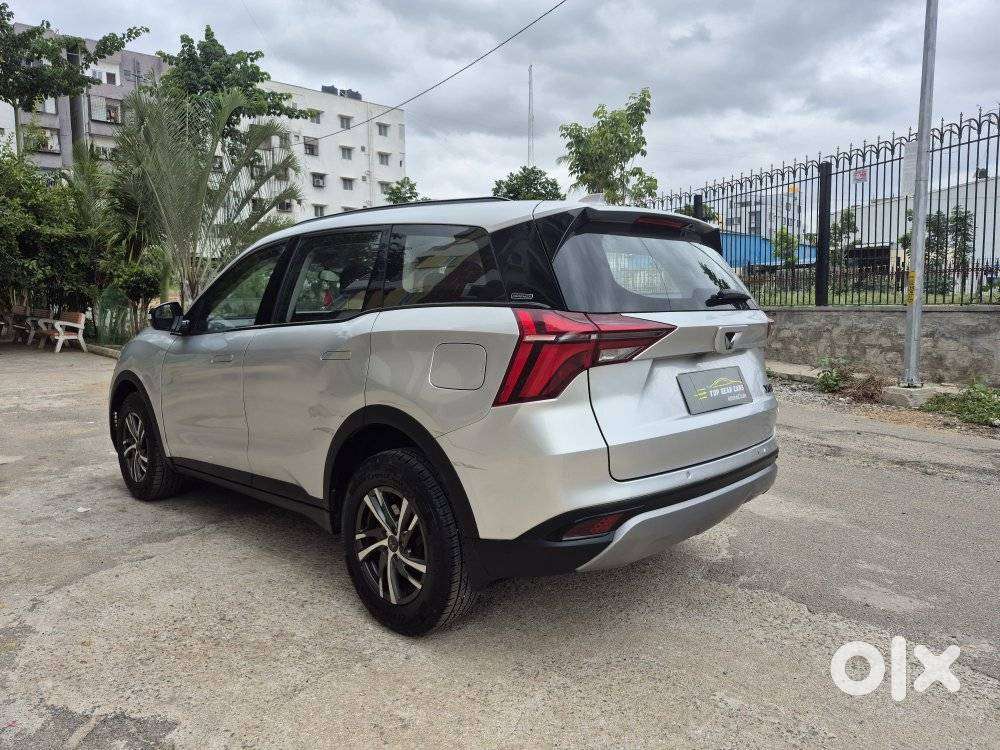 Mahindra Xuv700 2.0 Ax 5 Petrol Mt Str, 2022, Petrol