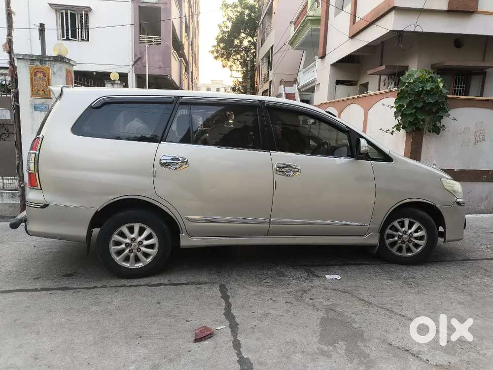 Toyota Innova 2.5v