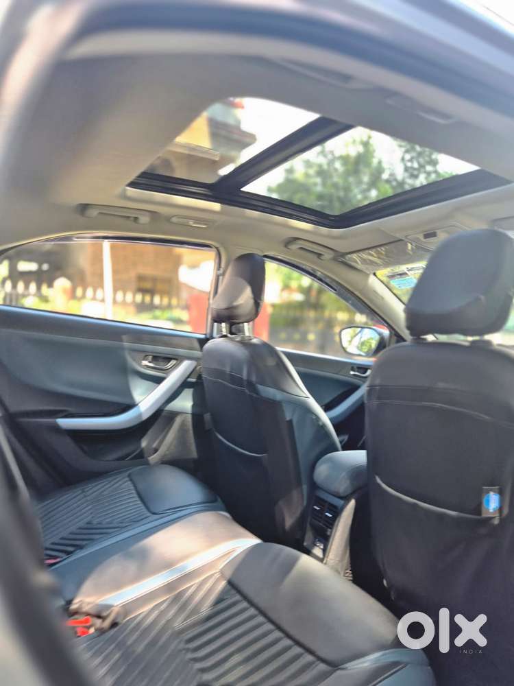 Tata Curvv Creative Plus S 1.2 Revotron Petrol 7dca, 2025, Petrol