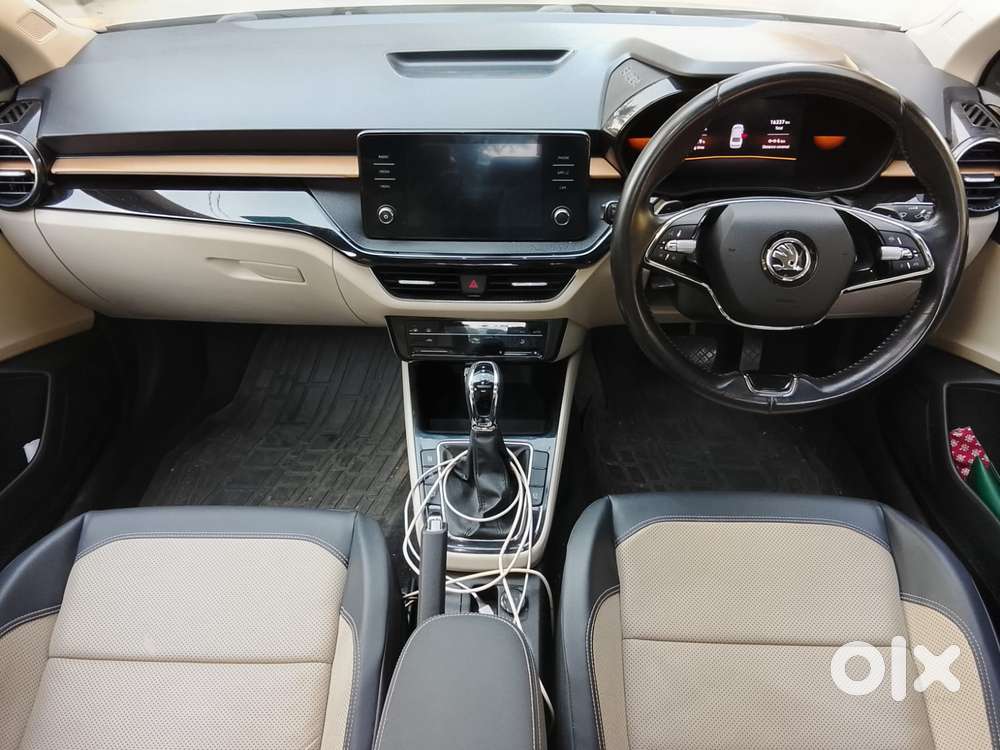 Skoda Slavia 1.0 Tsi Style At, 2022, Petrol