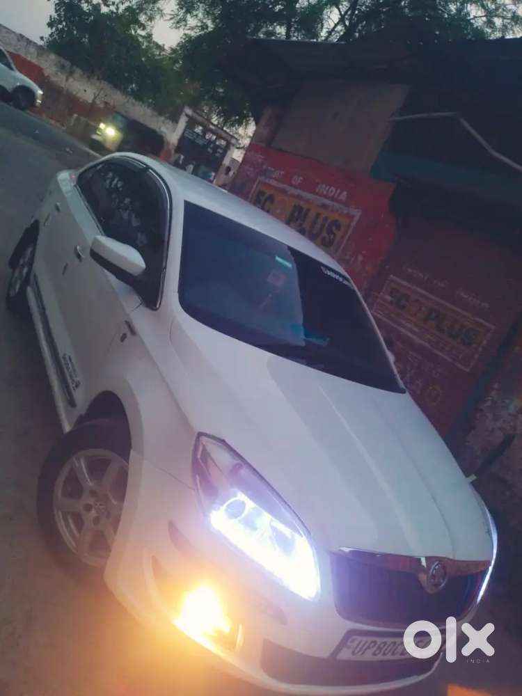 Skoda Rapid Diesel Superb Condition All Loaded Features Top Model