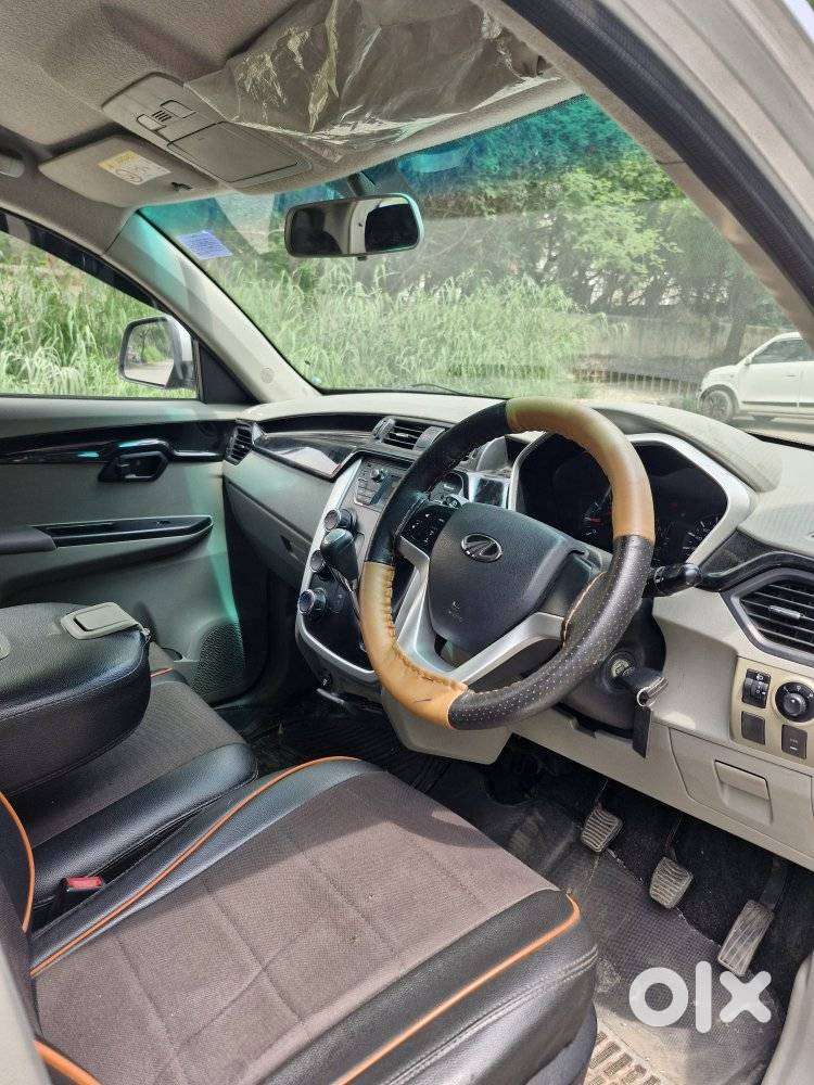 Mahindra Kuv 100 K8 5str, 2016, Petrol