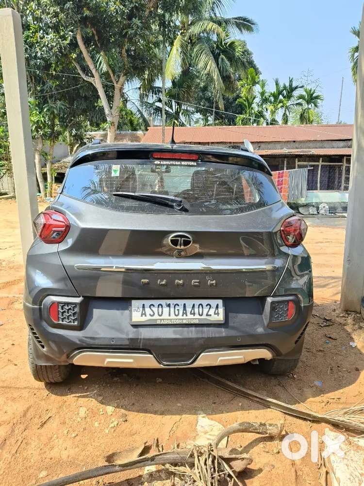 Tata Punch 2024 Petrol 61512 Km Driven