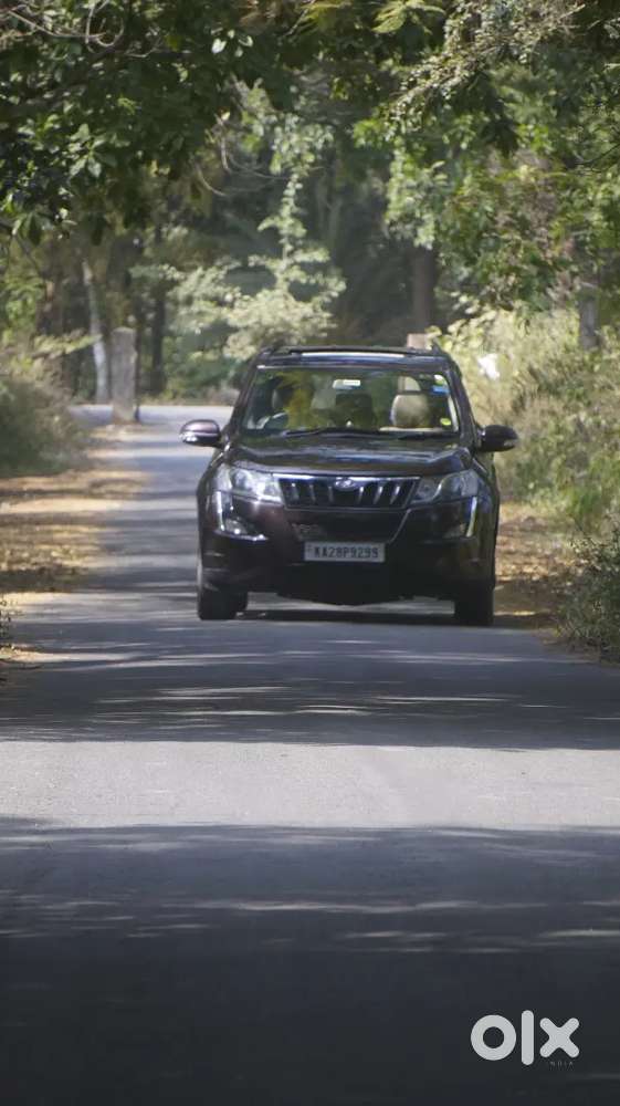 Mahindra Xuv500 2016 Diesel 98000 Km Driven