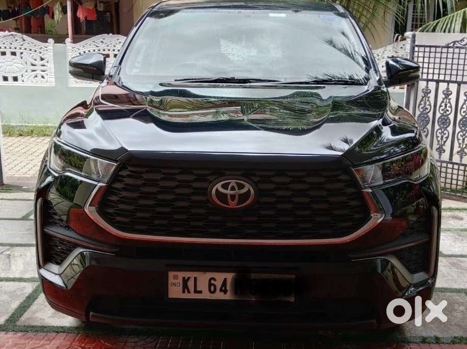 Toyota Innova Hycross 2024