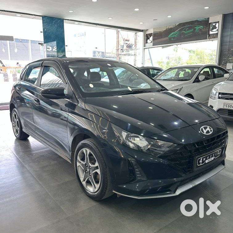 Hyundai I20 Sportz 1.2 Mt Dual Tone, 2024, Petrol