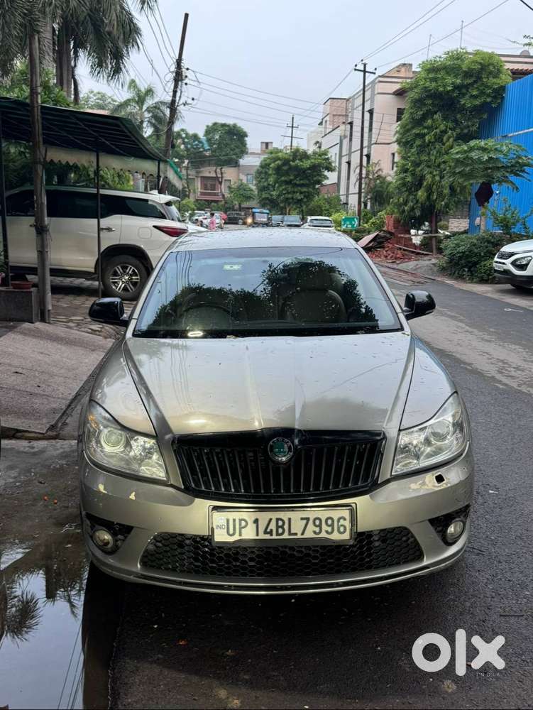 Skoda Laura 2011 Petrol Well Maintained