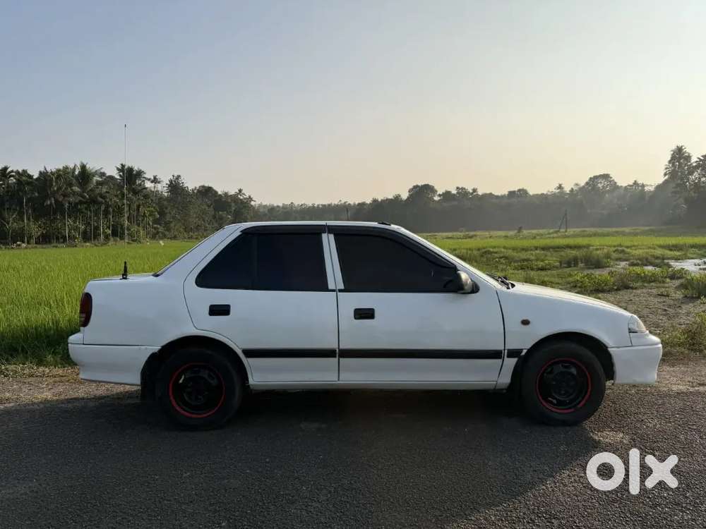 Maruti Suzuki Esteem 1996