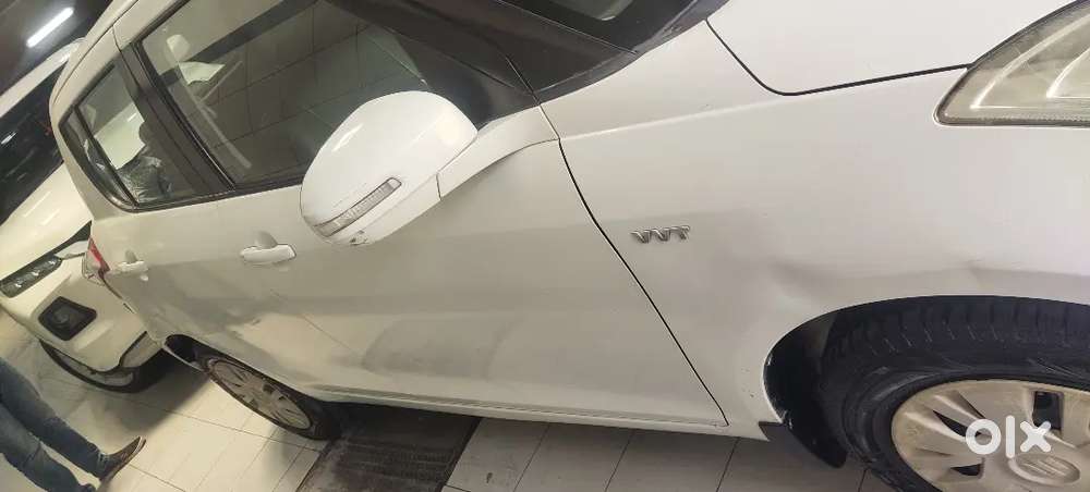 Maruti Suzuki Swift 2013 Petrol 64000 Km Driven