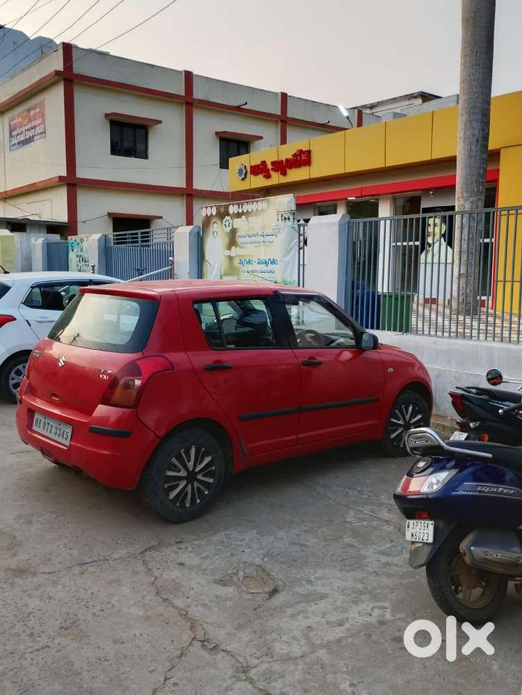 Maruti Suzuki Swift 2012 Petrol Well Maintained