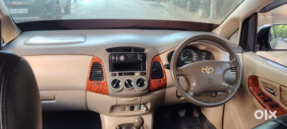 Toyota Innova 2.5 G (diesel) 7 Seater Bs Iv, 2006, Diesel