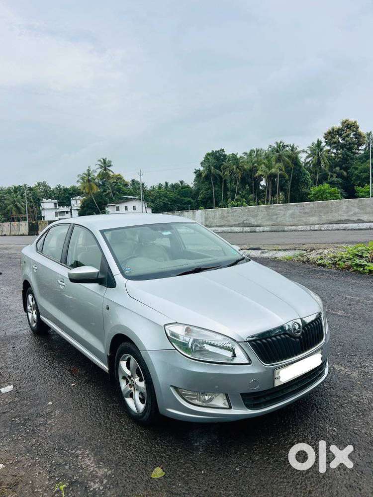 Skoda Rapid 1.6 Ambition Plus Tdi At, 2015, Diesel