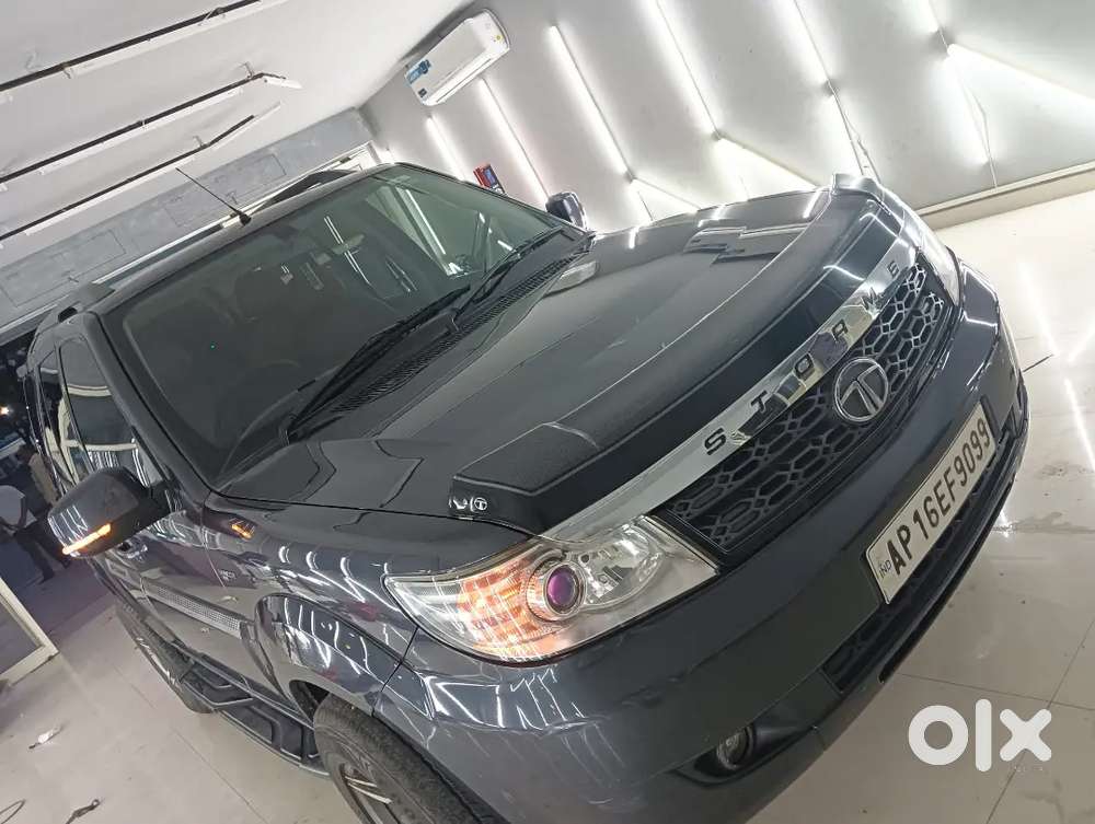 Tata Safari Storme 2017
