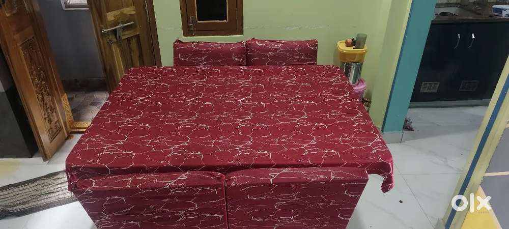 Dining table with 4 seater customized and also cover chair and table