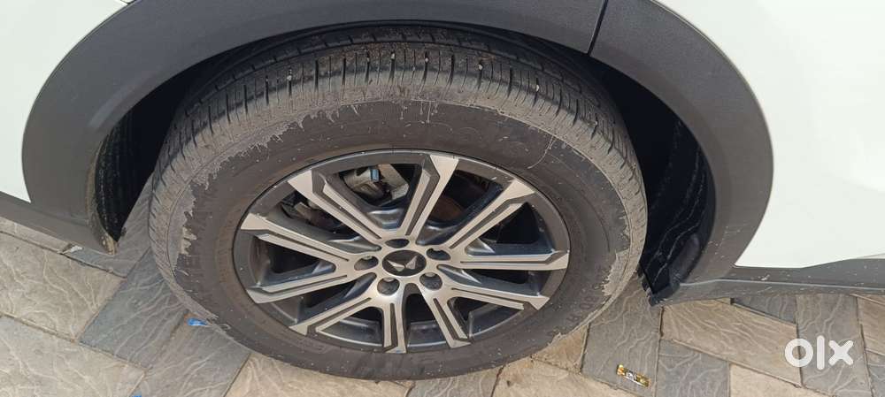 Mahindra Xuv700 2.2 Ax 7 Diesel At Luxury Pack Str, 2025, Diesel