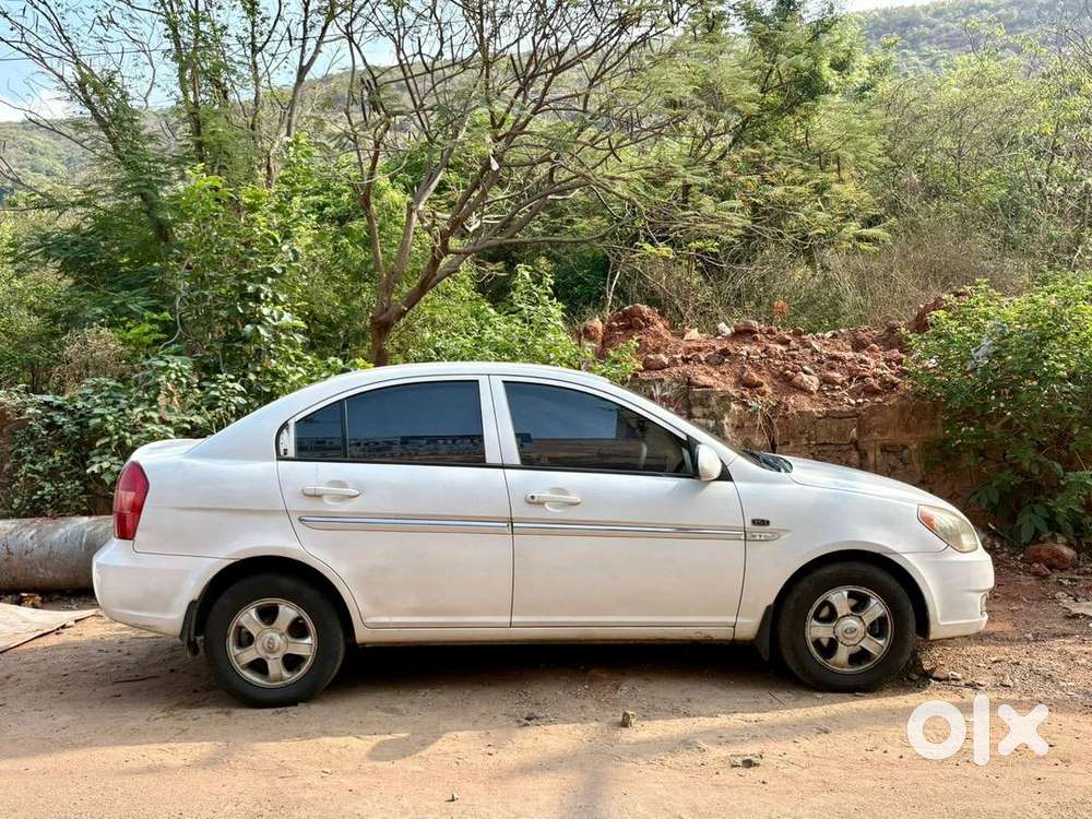 Hyundai Verna 2010 Diesel 106500 Km Driven
