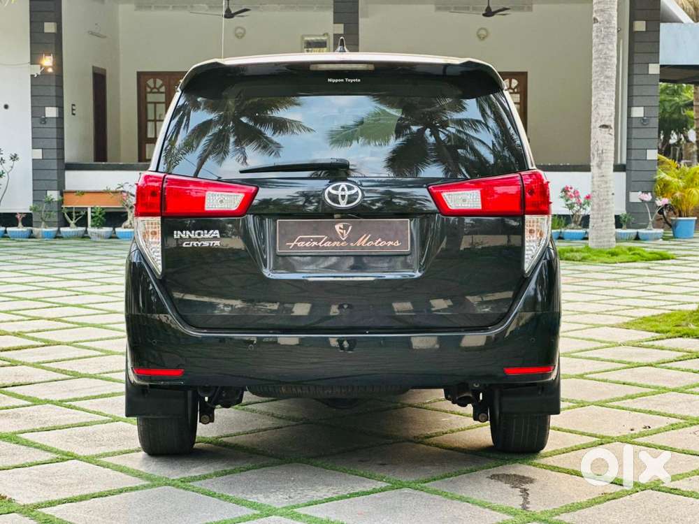 Toyota Innova Crysta 2.4 G Mt 8s, 2024, Diesel