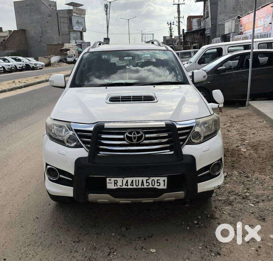 Toyota Fortuner 2011-2016 4x4 Mt, 2015, Diesel