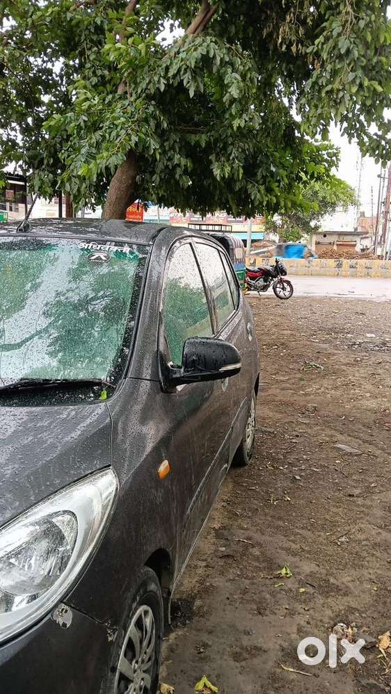 Hyundai I10 2012 Petrol 70000 Km Driven