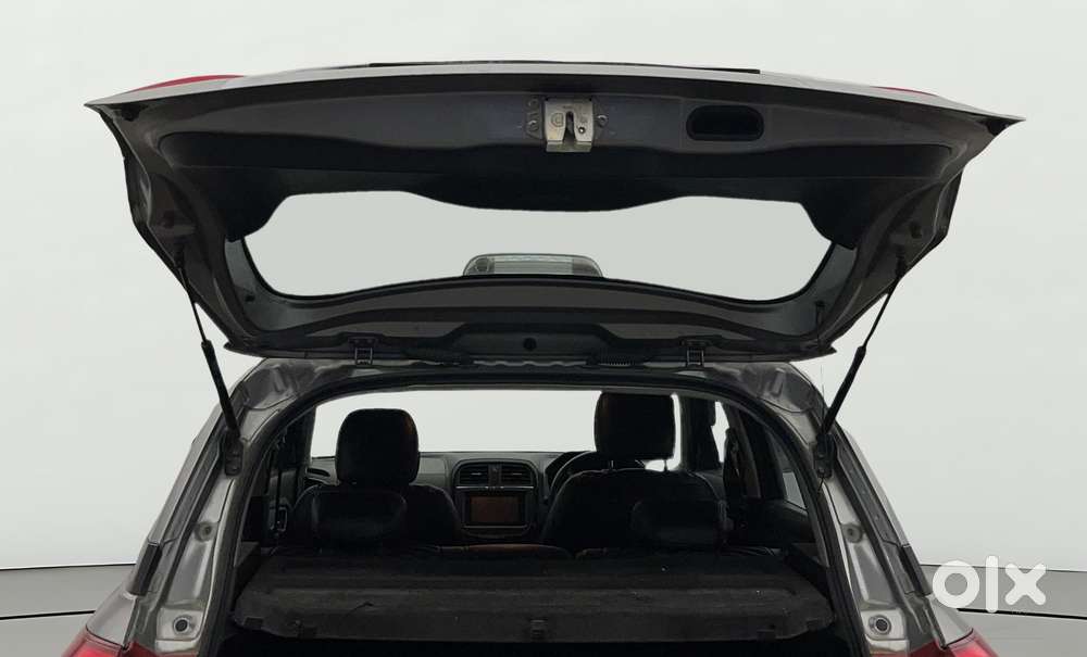 Maruti Suzuki Brezza 1.5 Zxi Smart Hybrid, 2022, Petrol
