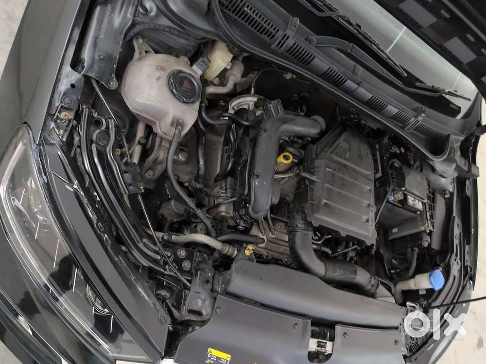 Skoda Slavia Style 1.0l Tsi At, 2023, Petrol