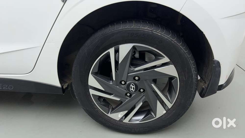 Hyundai I20 Asta (o) 1.2 Ivt, 2023, Petrol