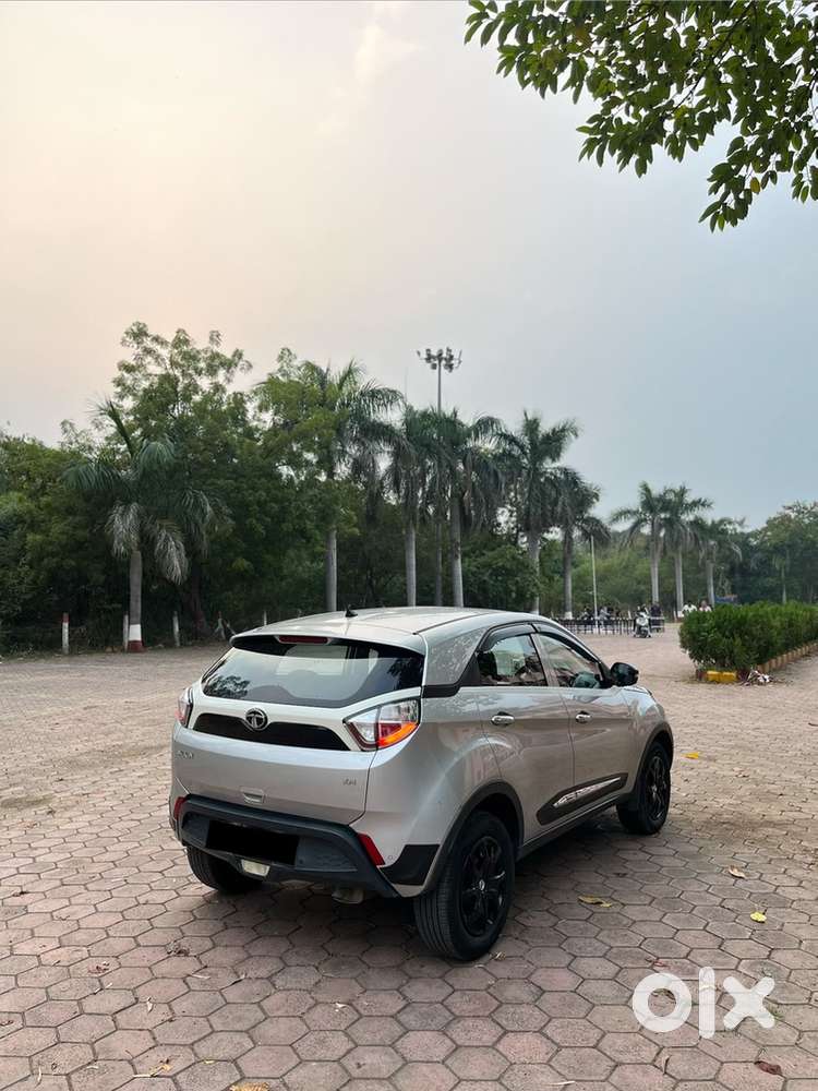 Tata Nexon Petrol Xm 33,000 Kilometers Original Condition
