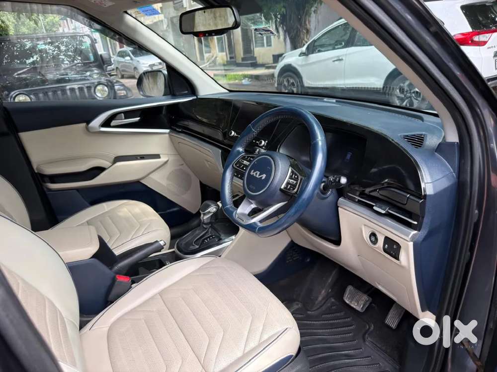 Kia Carens 1.4 Luxury Plus 6 Str, 2022, Petrol