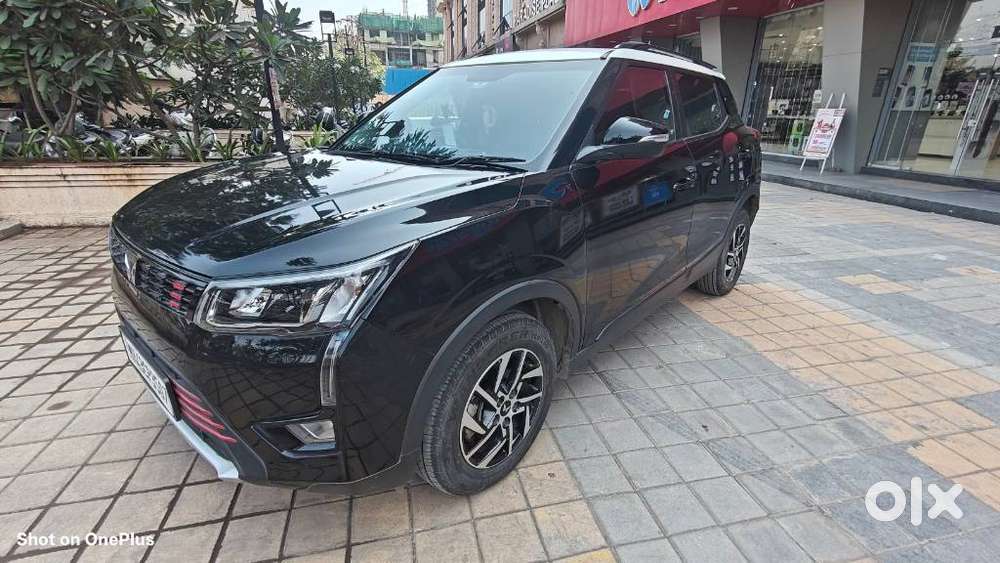 Mahindra Xuv300 W8 1.2 Petrol Dual Tone, 2025, Petrol