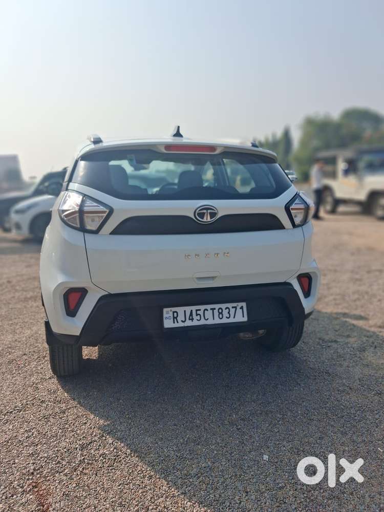 Tata Nexon 1.2 Revotron Xm (s), 2022, Petrol