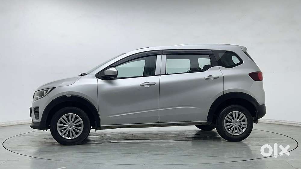 Renault Triber Rxe, 2023, Petrol