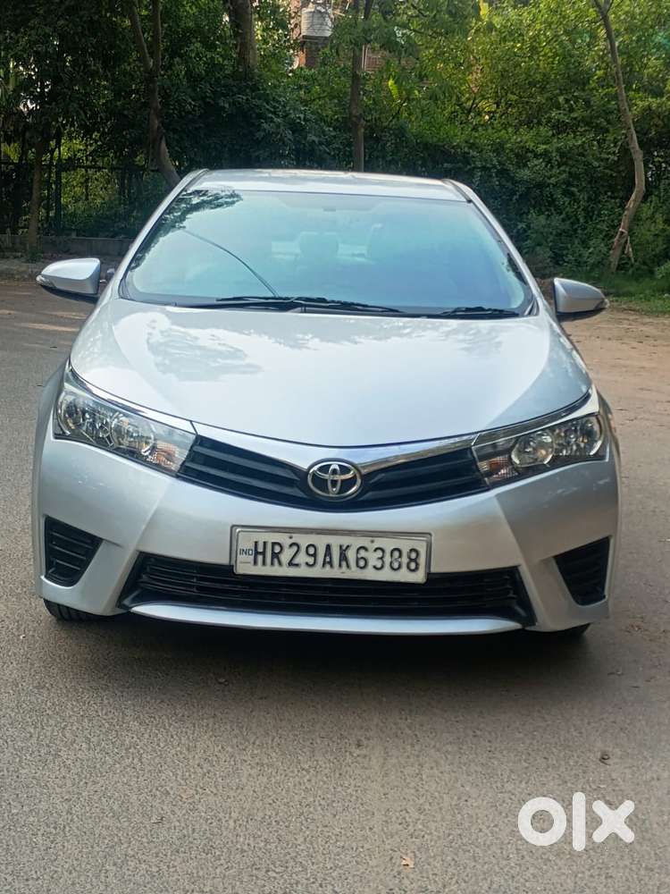 Toyota Corolla Altis 1.8 J, 2015, Petrol