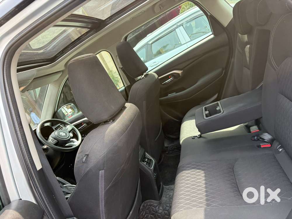 Maruti Suzuki Grand Vitara 1.5 Zeta Plus Dual Tone Intelligent Hybri..