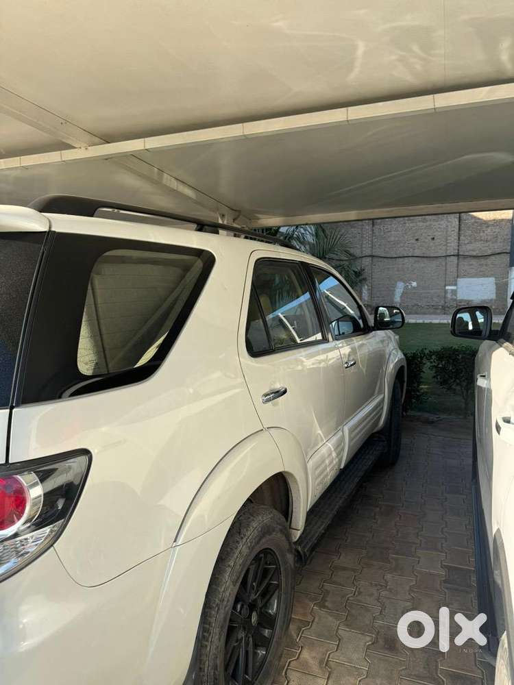 Toyota Fortuner 2015