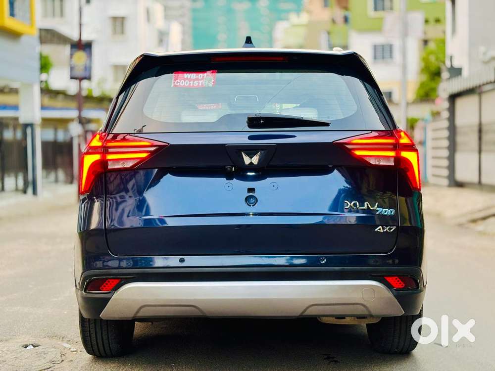 Mahindra Xuv700 2.0 Ax 7 Petrol Mt Str, 2026, Petrol