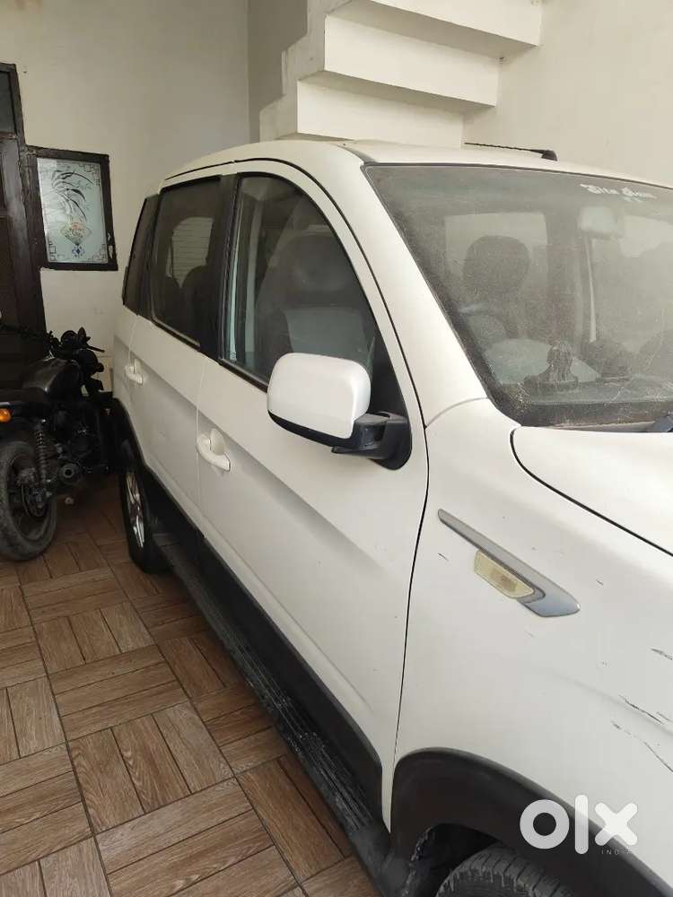 Mahindra Nuvosport N8 2016 Diesel 111000 Km Driven