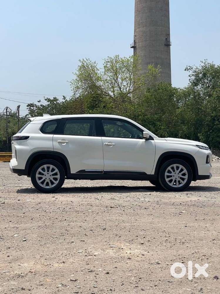 Maruti Suzuki Grand Vitara 1.5 Delta Smart Hybrid At, 2024, Petrol