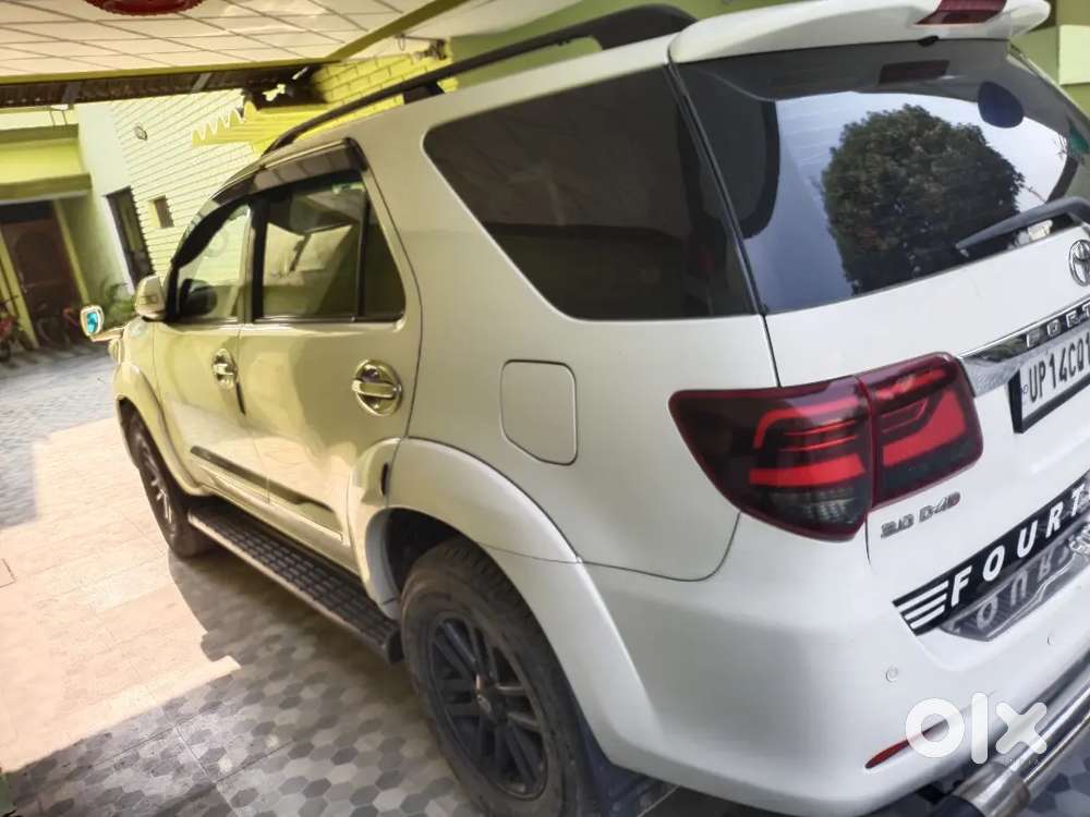 Toyota Fortuner 2015 Diesel 105000 Km Driven