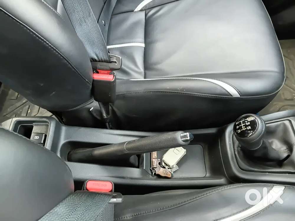 Swift Maruti Suzuki 2024 Variant Zxi