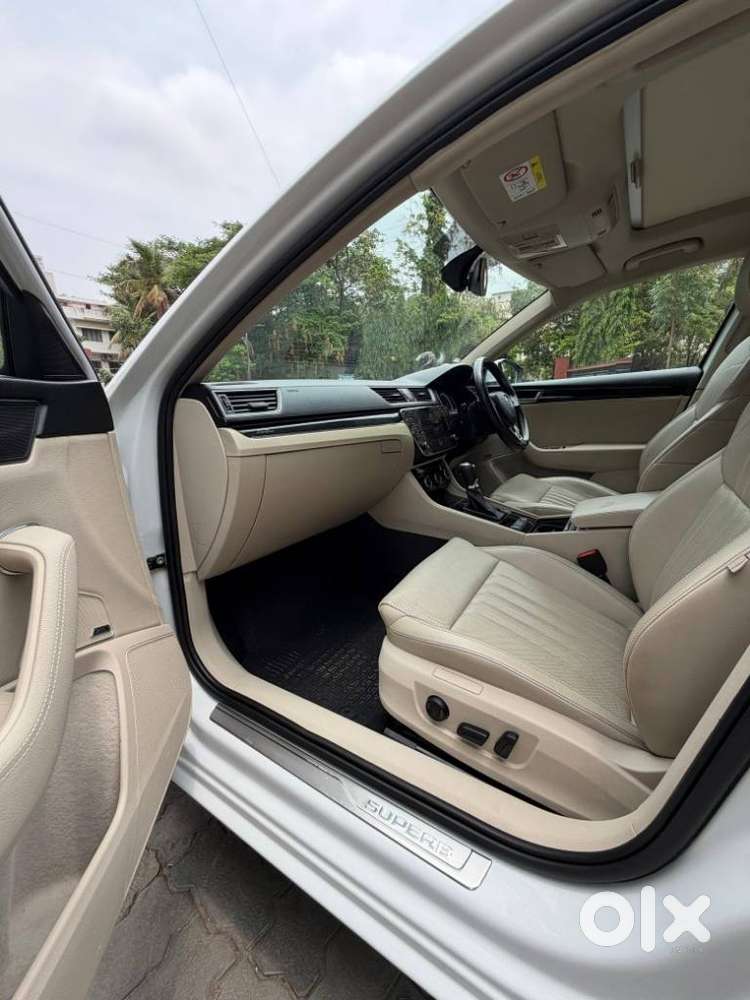 Skoda Superb 2.0 Tsi At L&k, 2021, Petrol