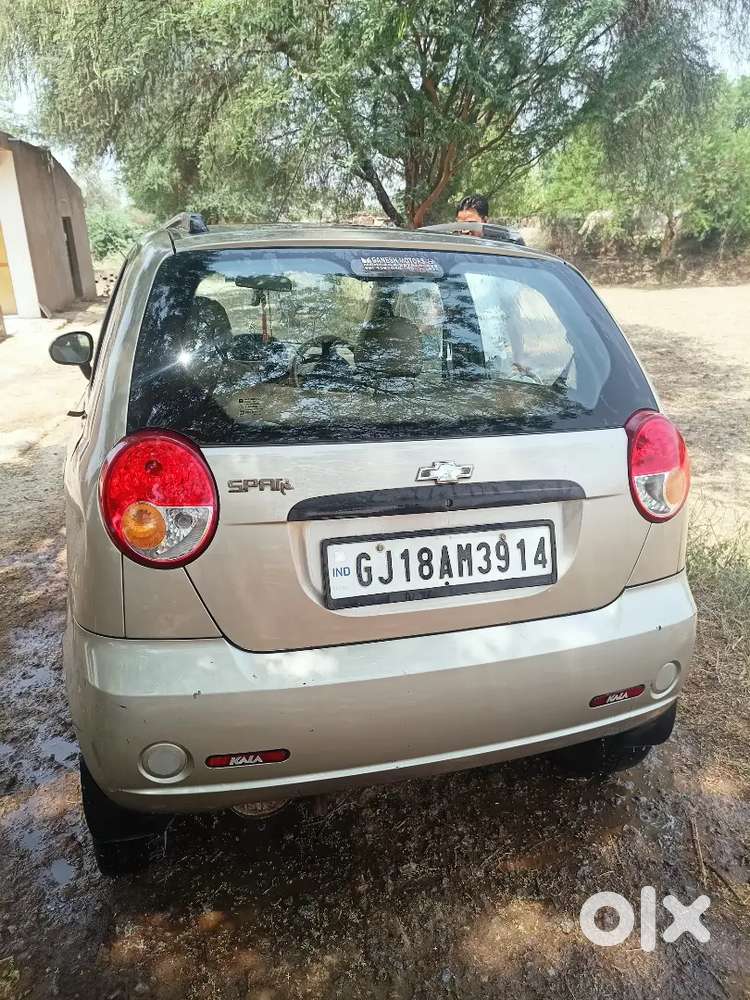 Chevrolet Spark 2011 Cng & Hybrids 100000 Km Driven