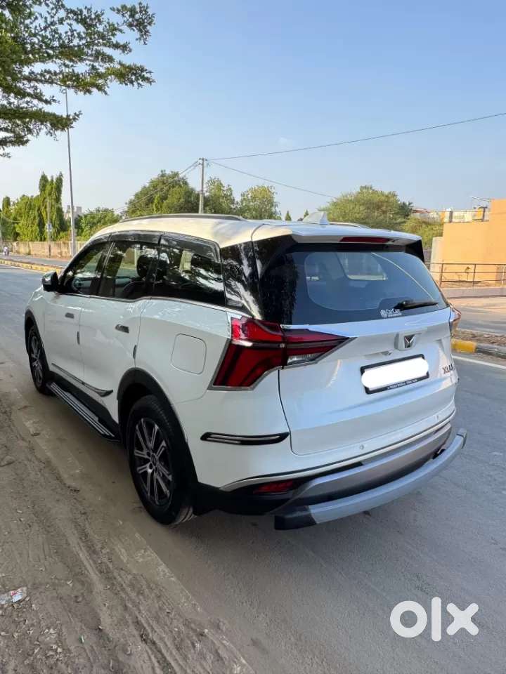 Mahindra Xuv700 2.2 Ax 7 Diesel Mt Luxury Pack Str, 2023, Diesel