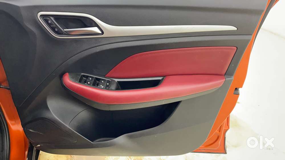 Mg Astor 1.5 Savvy Cvt S Red, 2021, Petrol